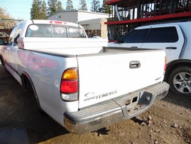 2002 Toyota Tundra SR5 White Extended Cab 4.7L AT 2WD #Z22136